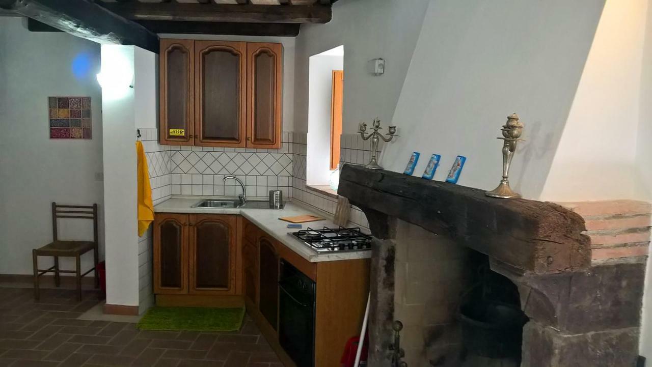 La Loggia Del Capitano - Rione Capisotto Lägenhet Pitigliano Exteriör bild